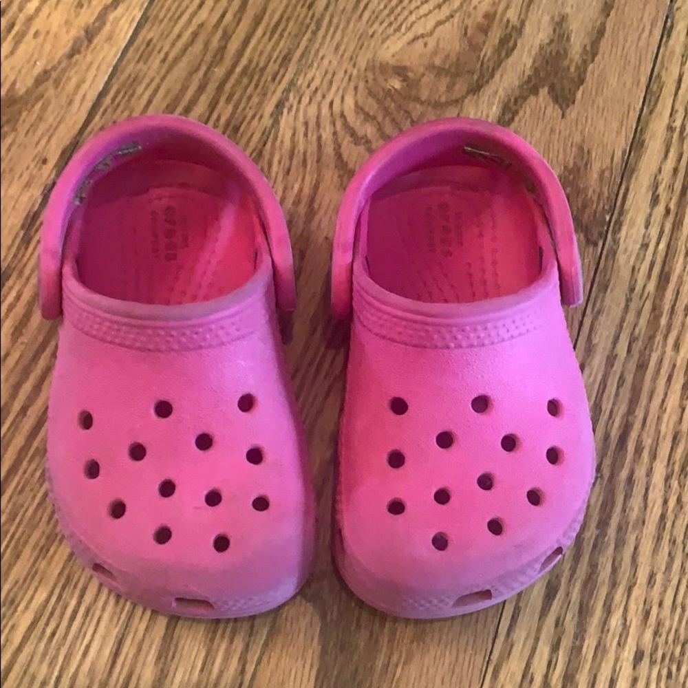 Pink crocs toddler 5